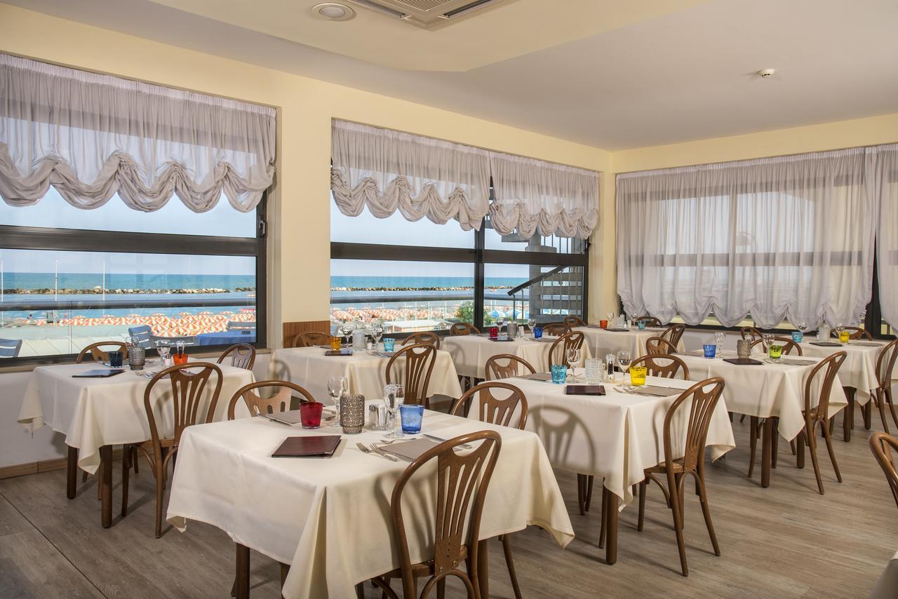 Hotel Igea Spiaggia Bellaria-Igea Marina Exterior foto